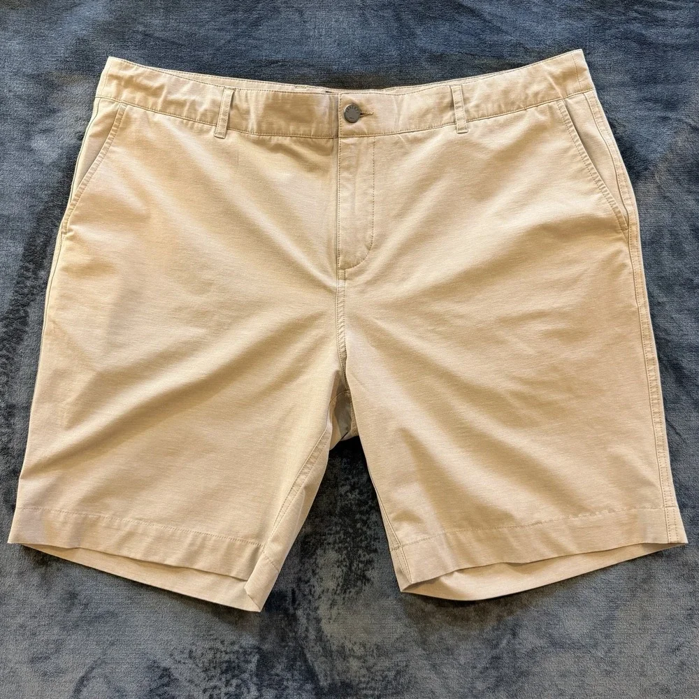 Faherty Flat-Front Men's Shorts in Beige